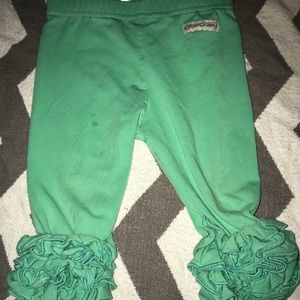 Sew sassy play condt mint capris